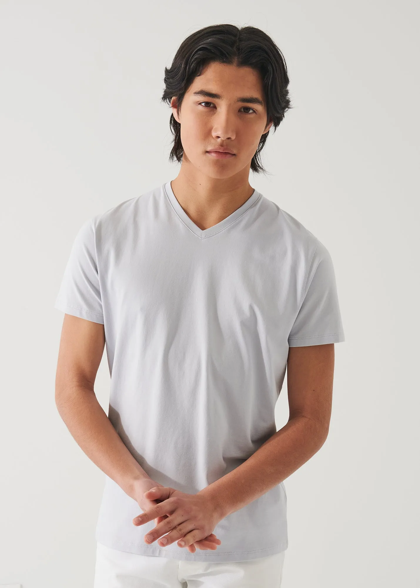 PIMA COTTON STRETCH V-NECK T-SHIRT