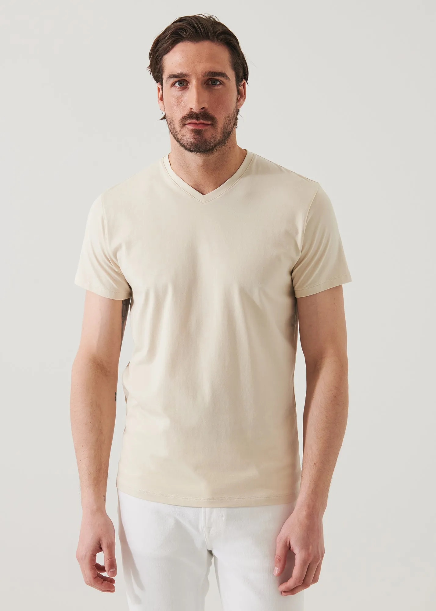 PIMA COTTON STRETCH V-NECK T-SHIRT