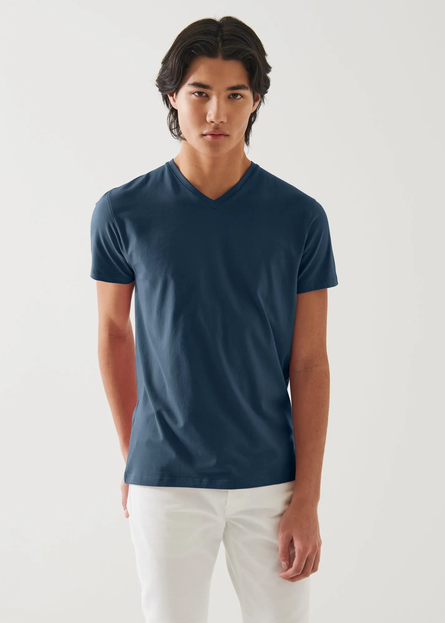 PIMA COTTON STRETCH V-NECK T-SHIRT