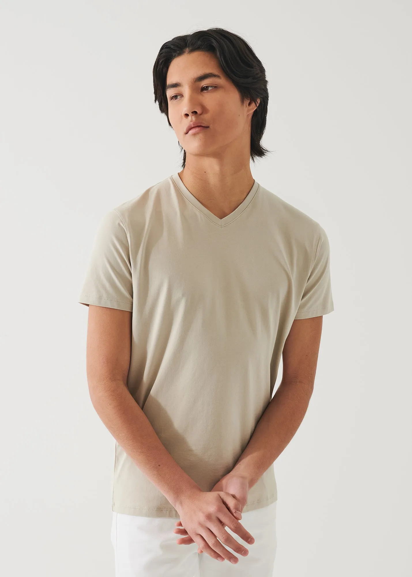 PIMA COTTON STRETCH V-NECK T-SHIRT