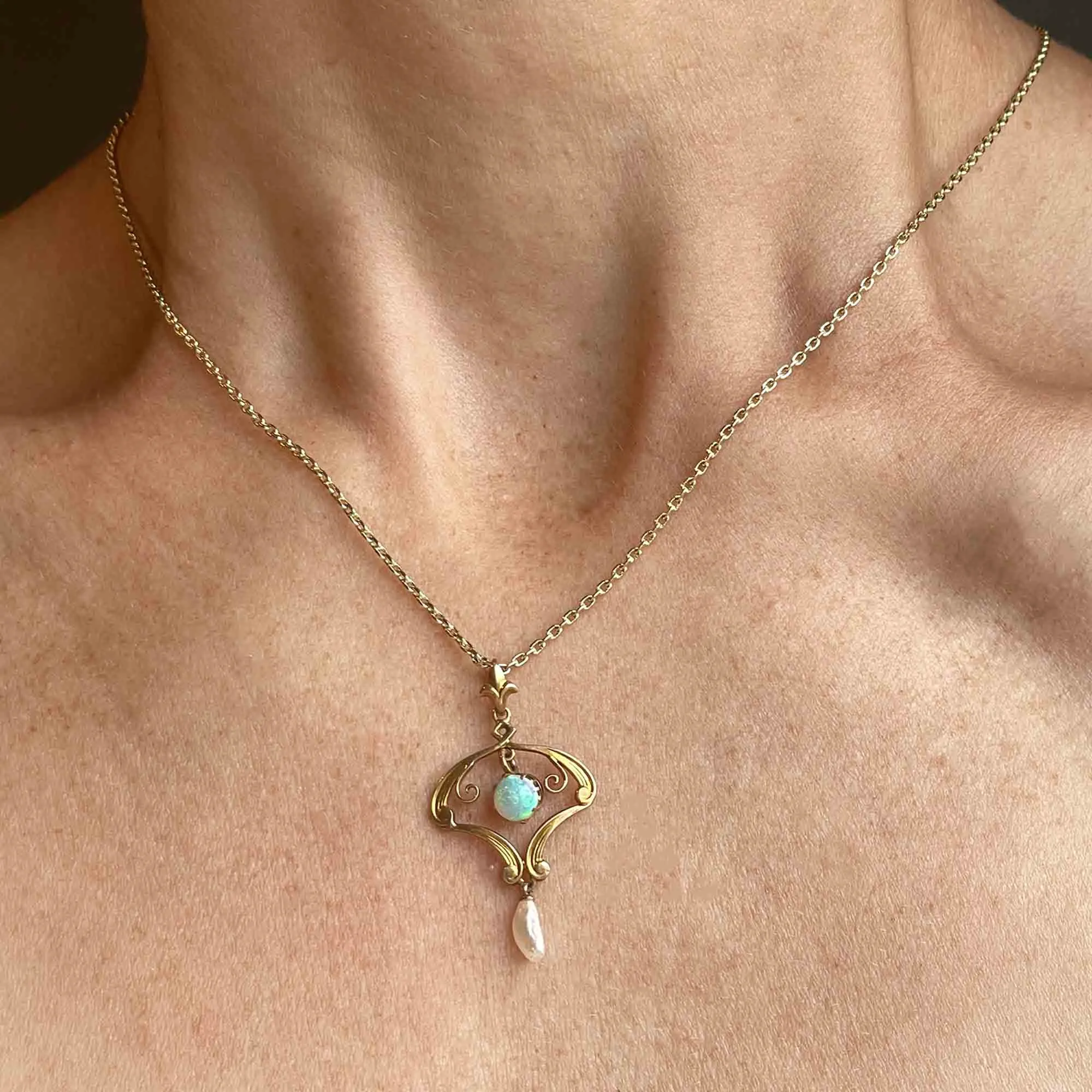 Vintage 10K Gold Pearl Articulated Opal Lavaliere Necklace